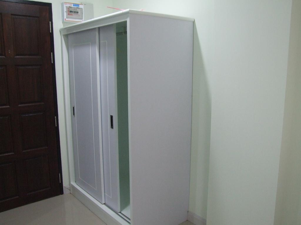 Ruan Rim Nam Otel Roi Et Oda fotoğraf