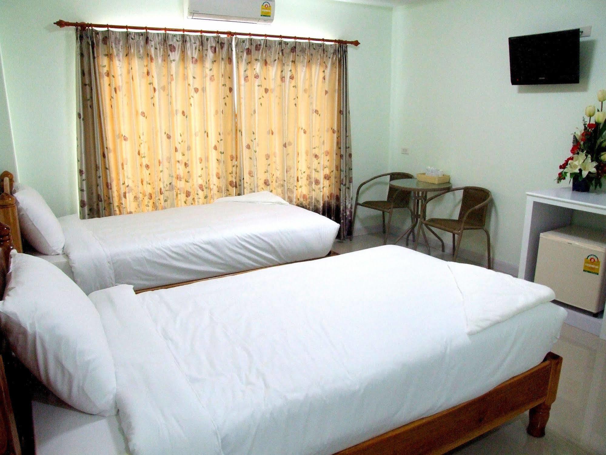 Ruan Rim Nam Otel Roi Et Dış mekan fotoğraf
